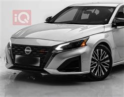 نيسان ألتيما